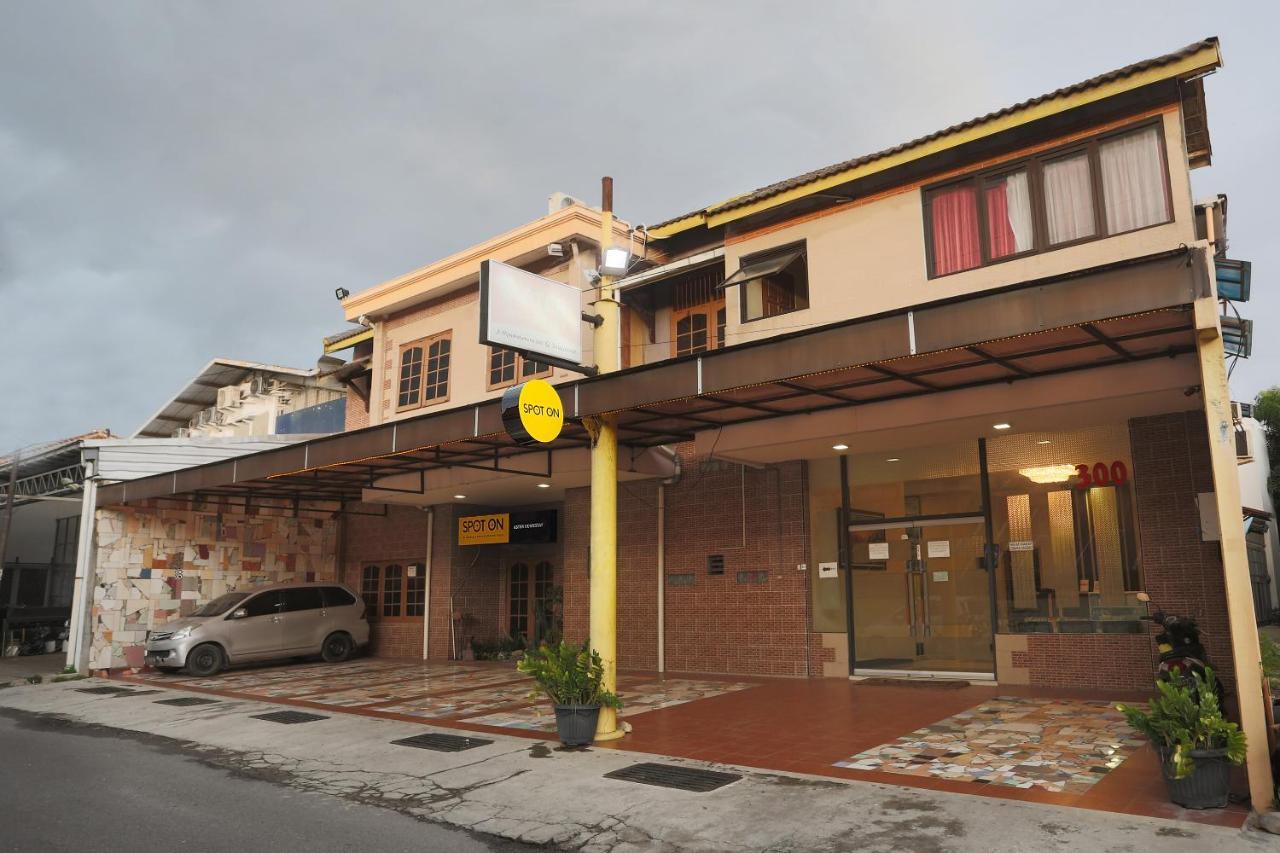 Spot On 2358 Aster Homestay Melati Exterior photo