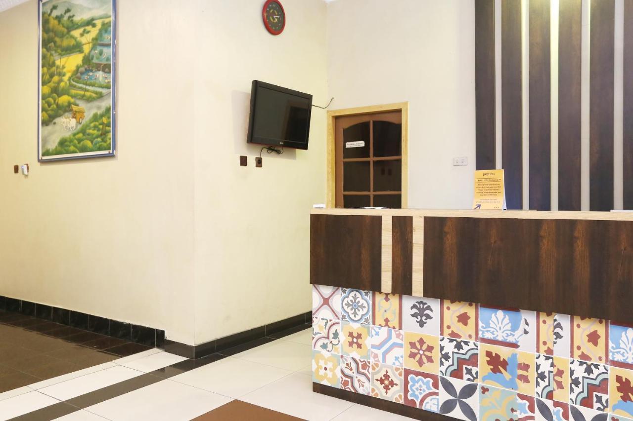 Spot On 2358 Aster Homestay Melati Exterior photo