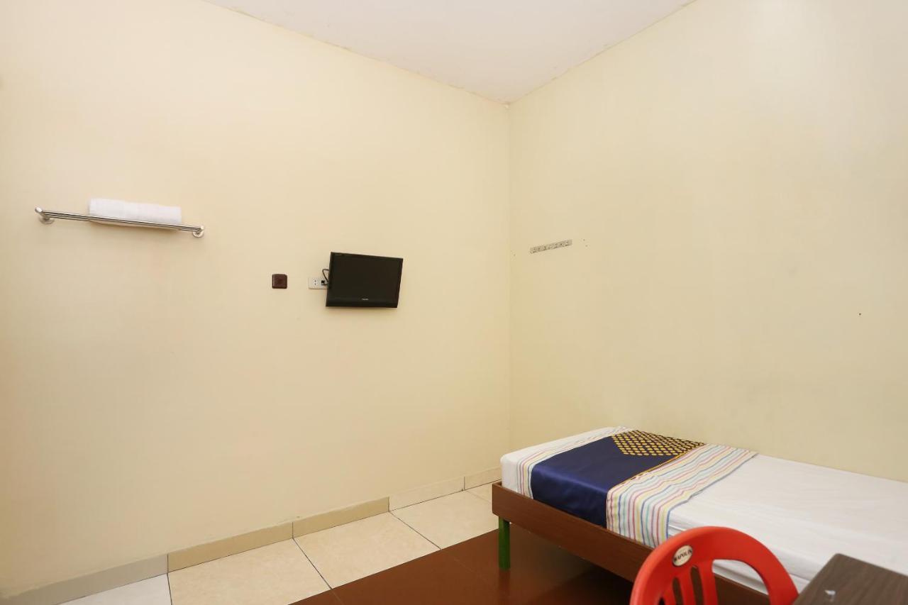 Spot On 2358 Aster Homestay Melati Exterior photo