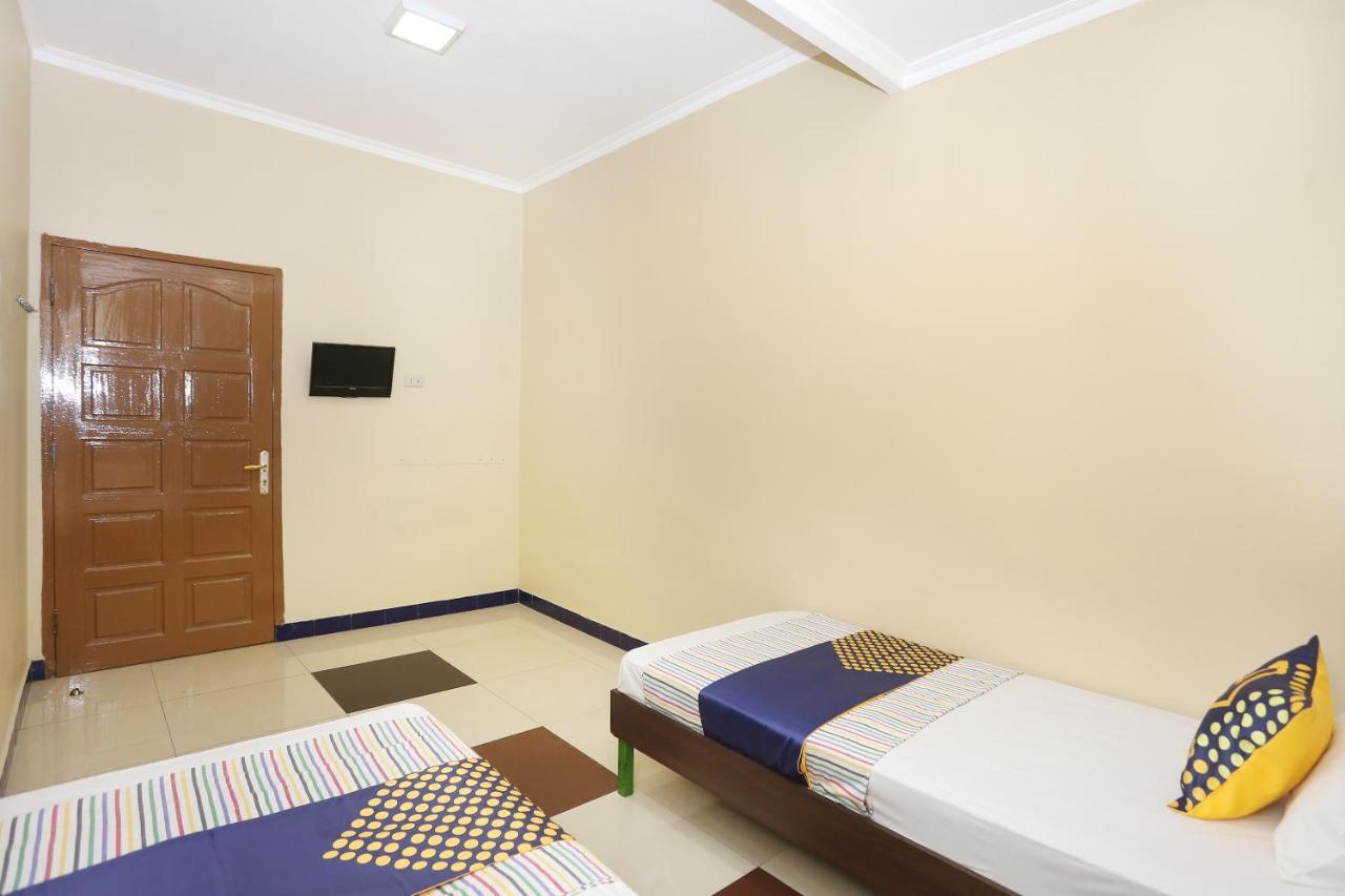 Spot On 2358 Aster Homestay Melati Exterior photo