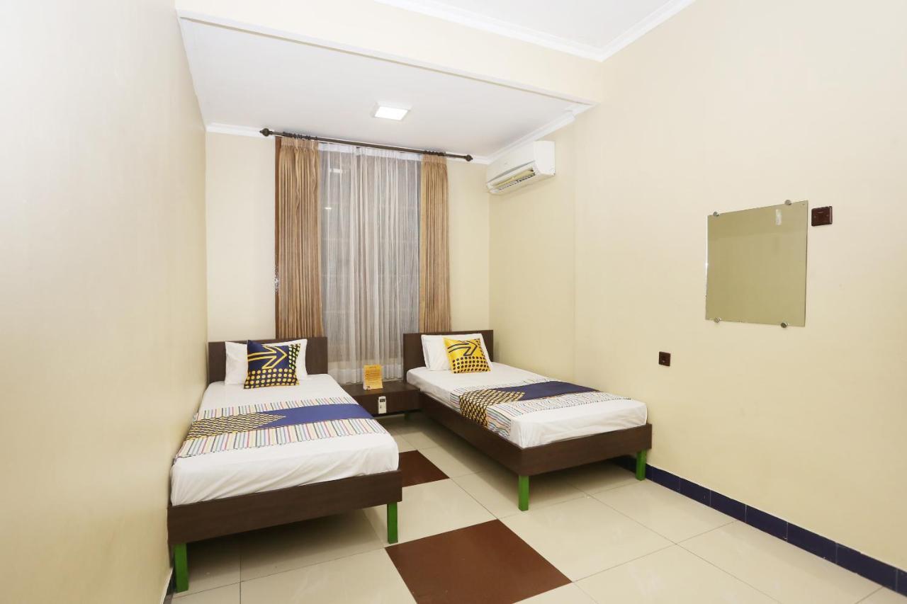 Spot On 2358 Aster Homestay Melati Exterior photo